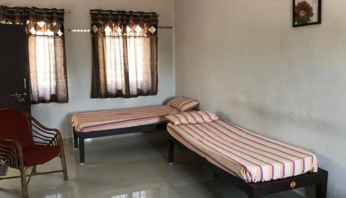 APPLE TREE MENS HOSTEL - PG # MANSION # GENTS AC PAYING GUEST