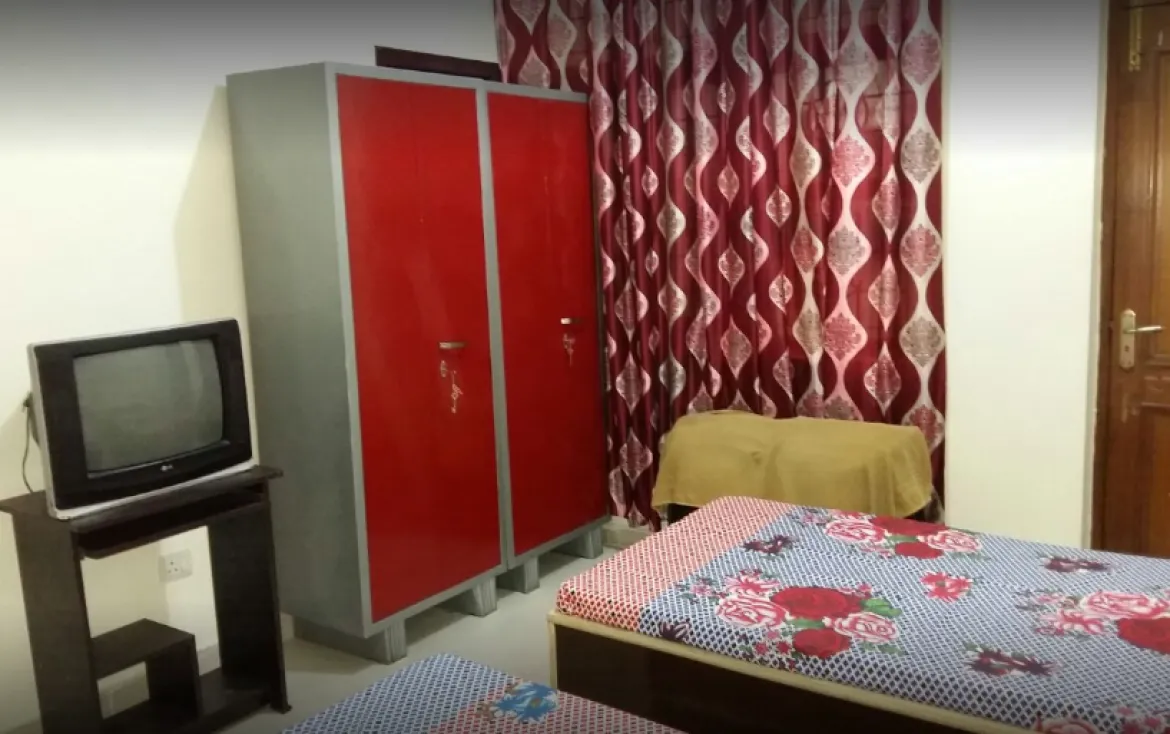 Durga PG for Girls near Prayag Hospital, Sector 41, Noida U.P