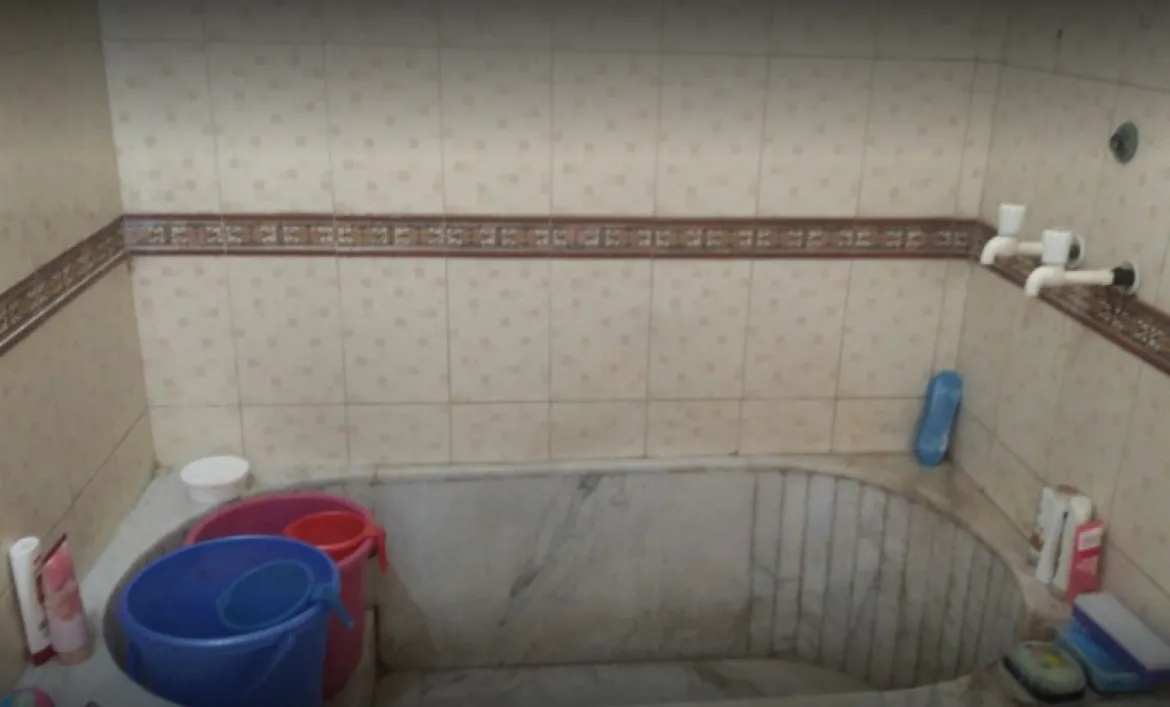 Durga PG for Girls near Prayag Hospital, Sector 41, Noida U.P