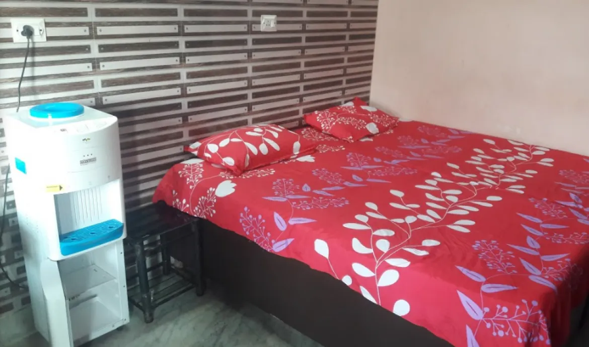 EVERGREEN PAYING GUEST for Boys  PG in Ramesh Nagar Delhi