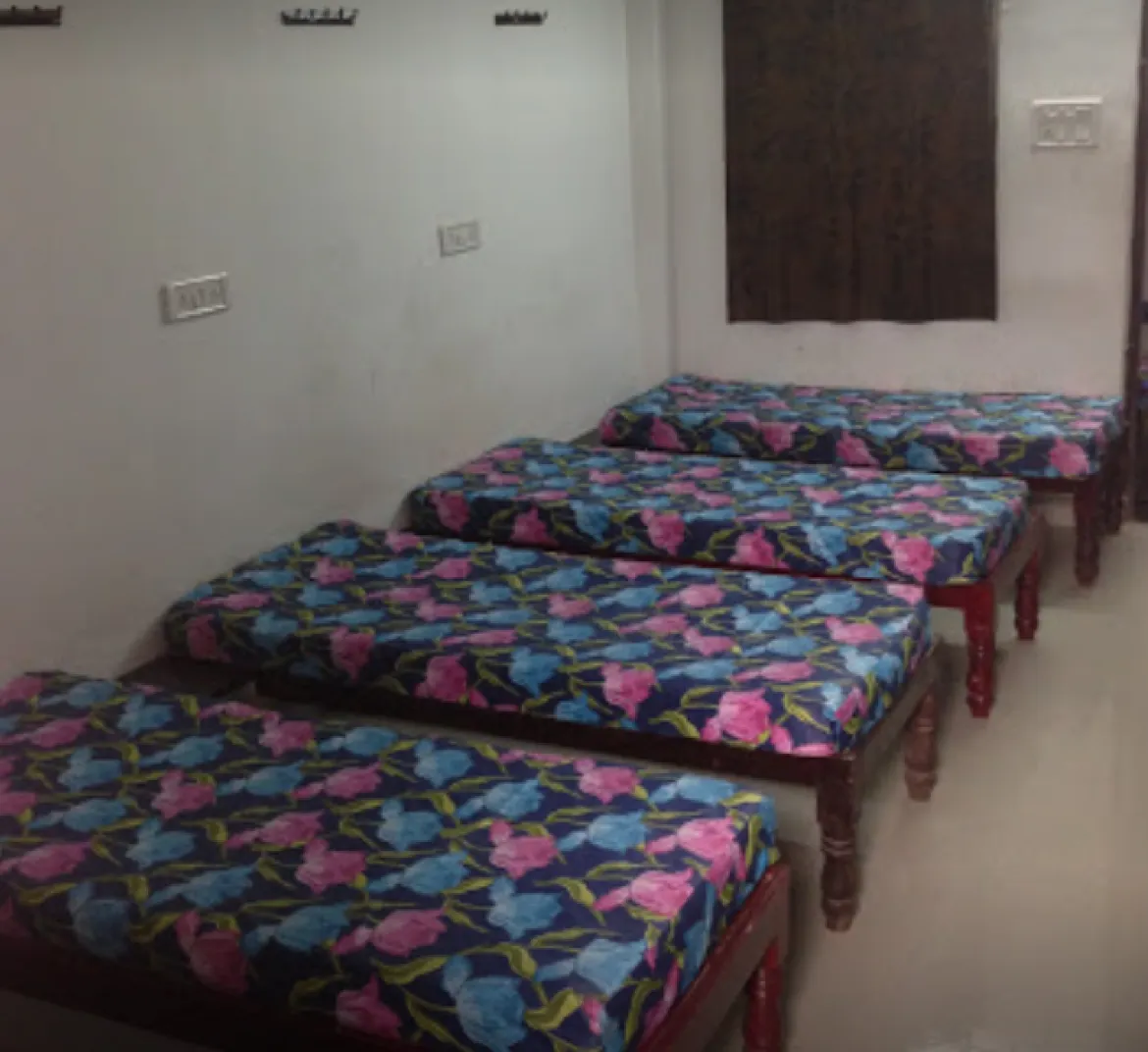 Feel At Home Perungudi Ladies Hostel - Womens Hostel in Chennai