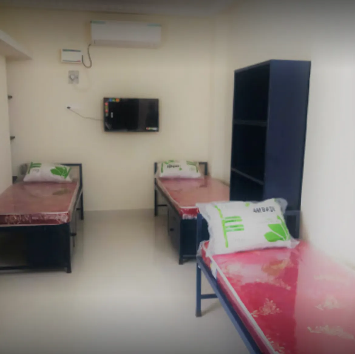 JJ Homes PG - Working Women's Hostel Near DLF