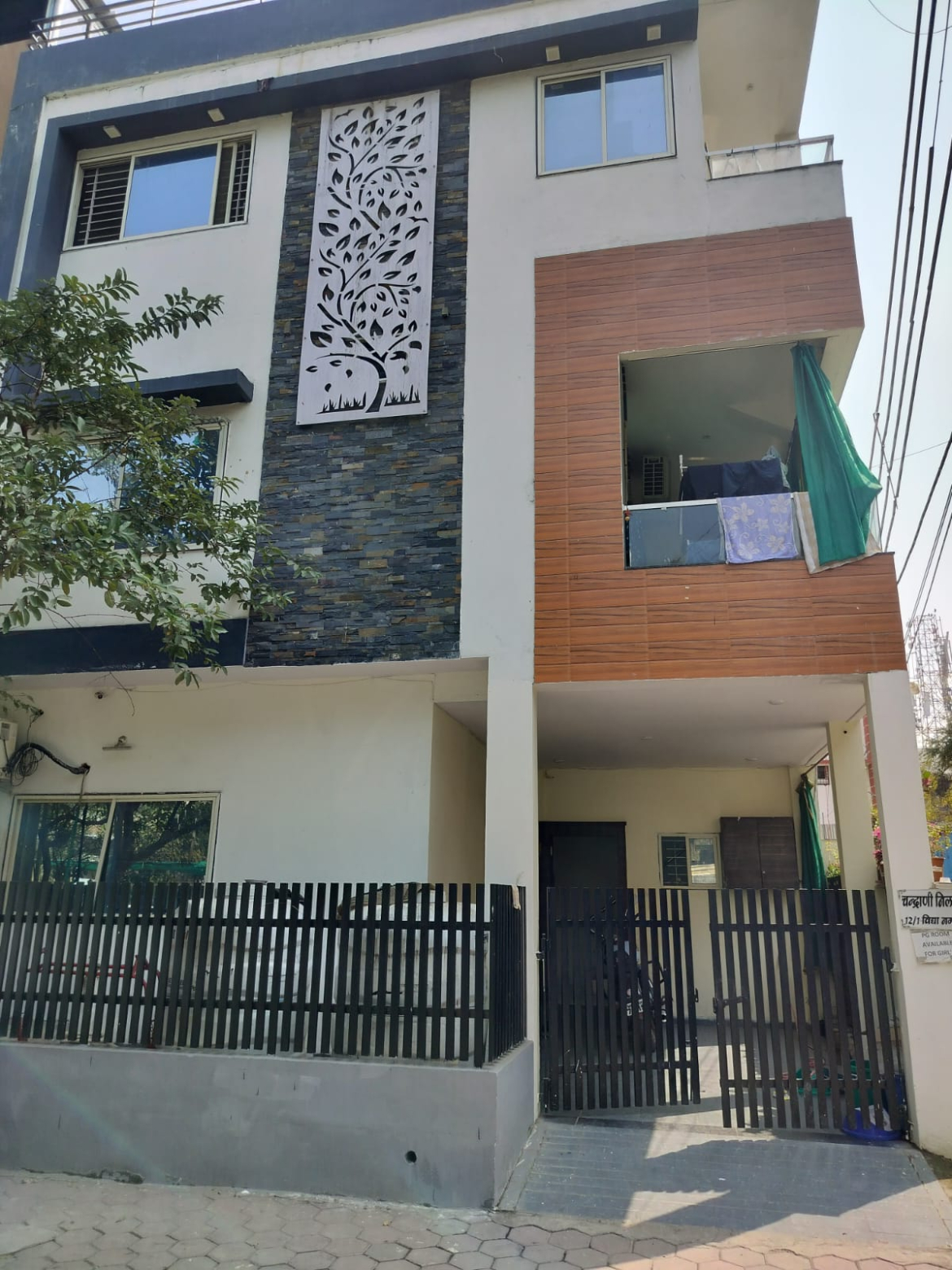 Jain Girls PG & Hostel in Vidya Nagar, Indore