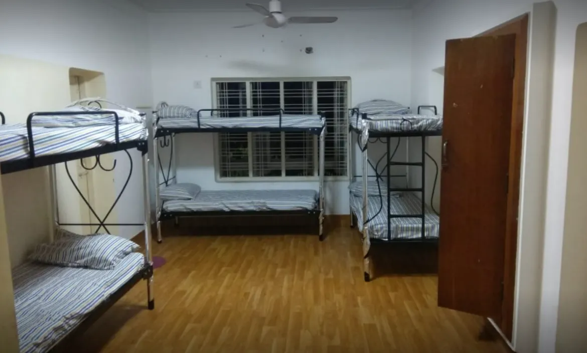Kings Cross - Boys Hostel