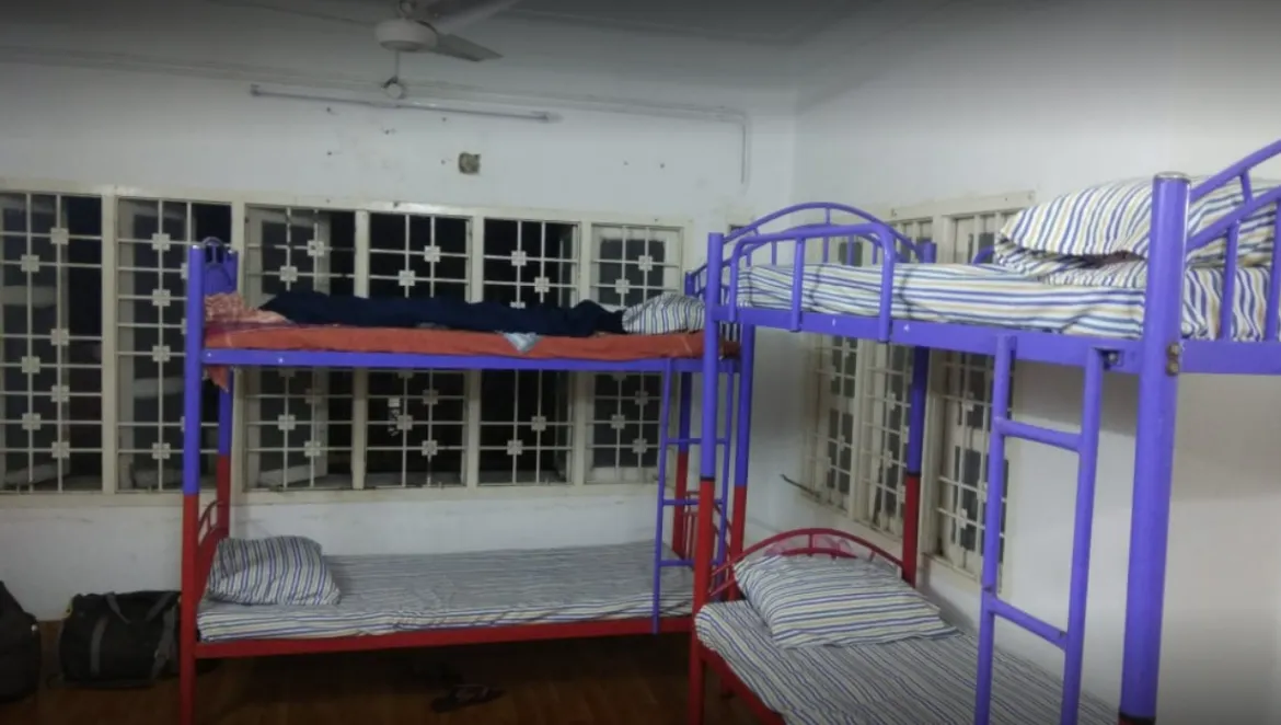 Kings Cross - Boys Hostel