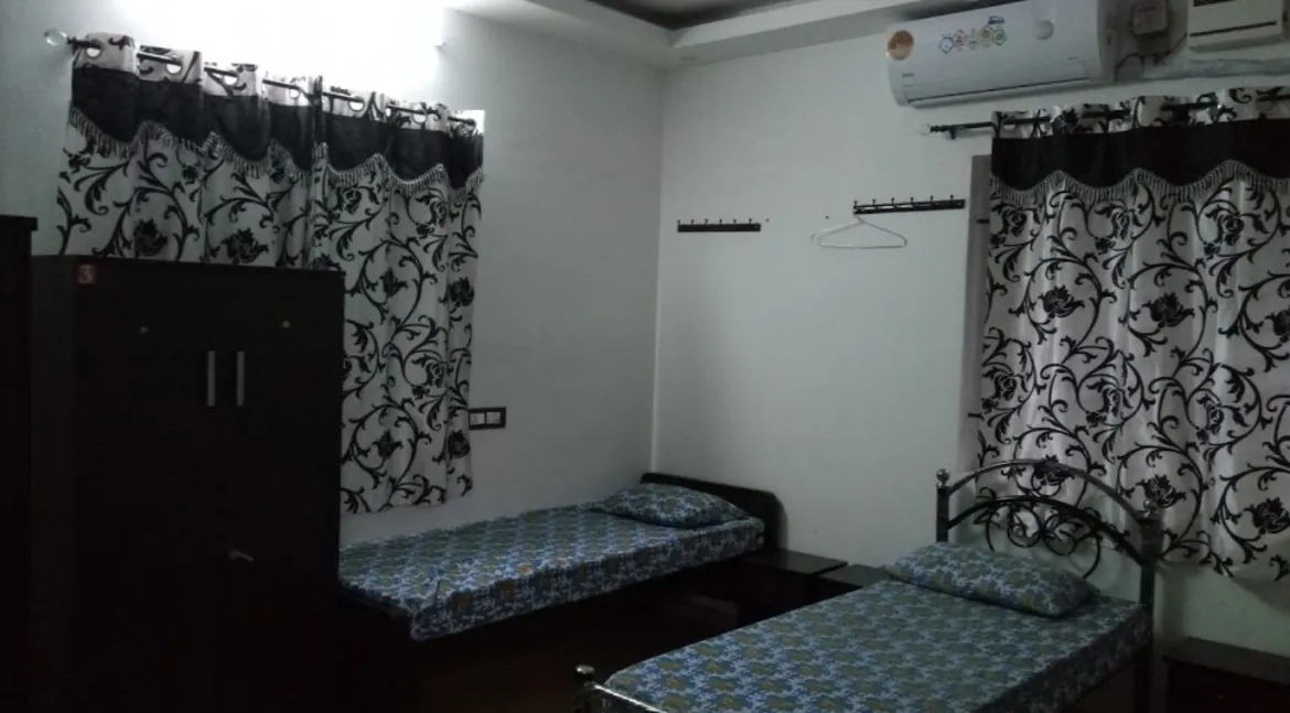 Seethal Ladies Hostel Sholinganallur | Ladies PG Sholinganallur