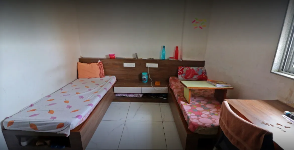 Saral girls p.g in Navrangpura,Ahmedabad,Gujarat