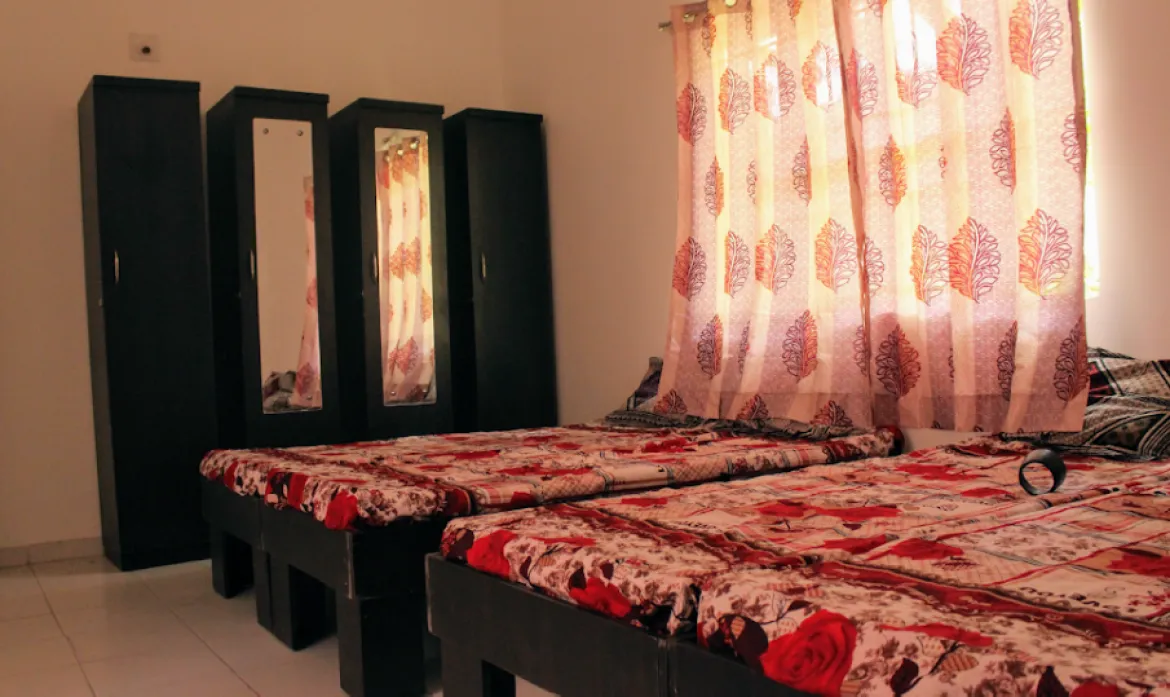 Siyaram boys pg & hostel Navrangpura, Ahmedabad, Gujarat