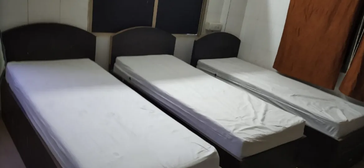 Sunny's pg & hostel in  Navrangpura, Ahmedabad, Gujarat