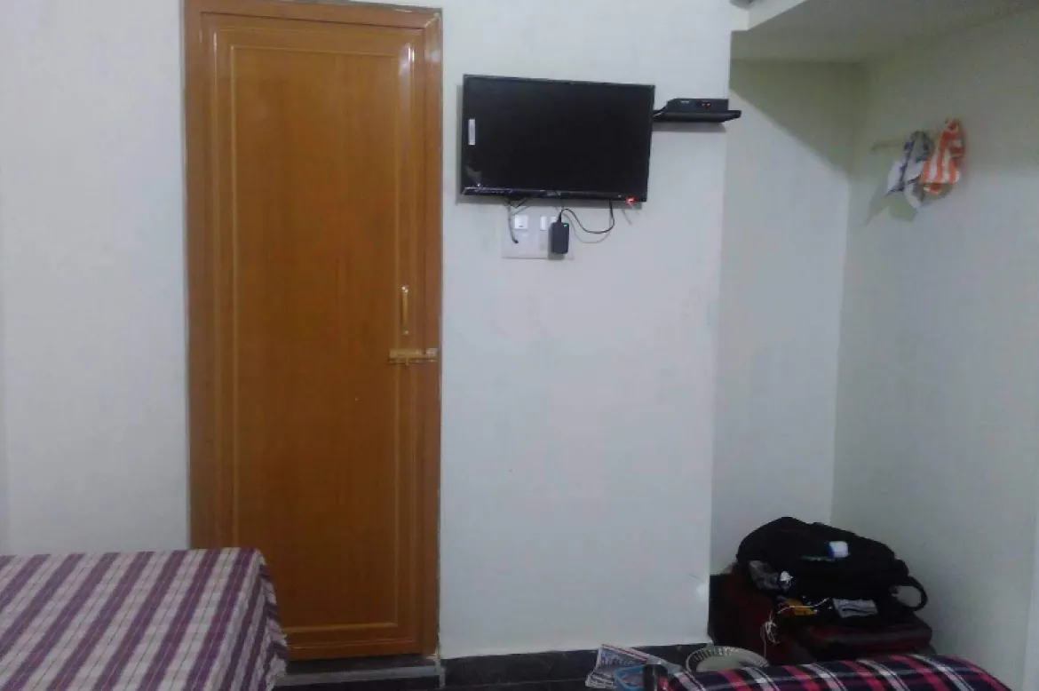 VBS PG FOR LADIES in Adugodi, Bengaluru