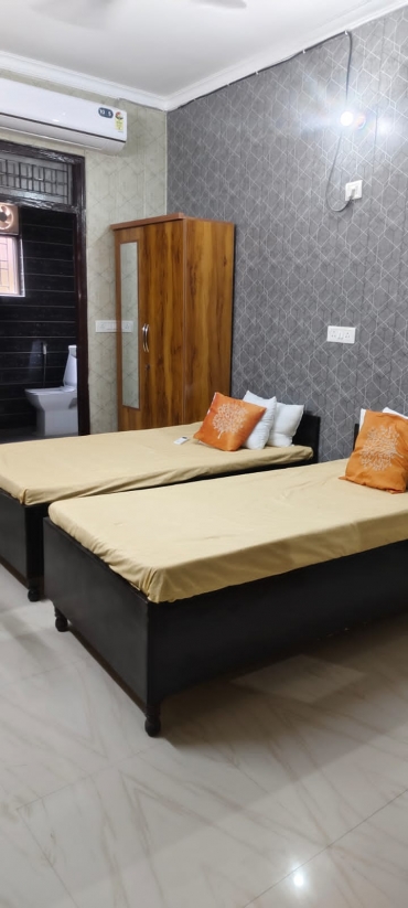 Shyam Vandana Boys PG Accommodation in Sector-126, Noida