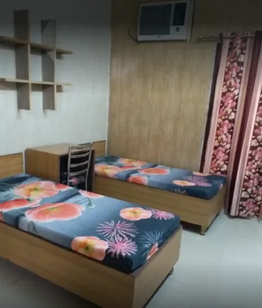 University Girls PG in Jawahar Nagar Kamla Nagar New Delhi