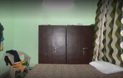 Shaina Boys PG in Rani Bagh Pitampura Delhi