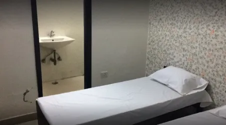 Royal Pg in Faridabad sector 11