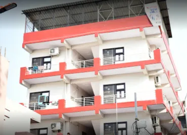 Admire Homes Best Pg near Amity University Sector 125 Noida U.P.