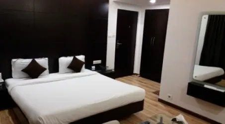 Celestia girls pg in Navrangpura, Ahmedabad