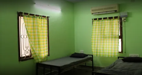 Cruze Stays - PG For Men in Porur