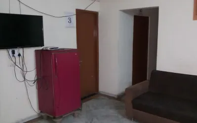 Hariyash boys pg in Shrimali Society, Navrangpura, Ahmedabad, Gujarat