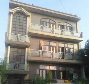 Harshi Girls PG in Greater Noida