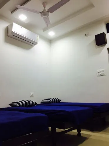 Khushi's PG in Naranpura near Pragati Nagar garden, Ahmedabad, Gujarat