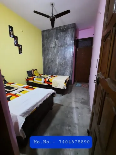 Hari Roop pg for girls in chawla colony ballabgarh
