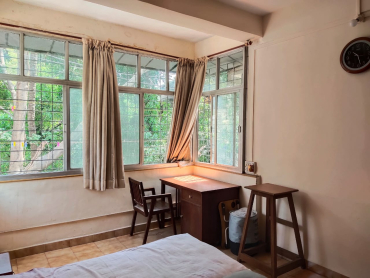Pari Seema Girls PG near Fergusson College, Shivajinagar, Pune