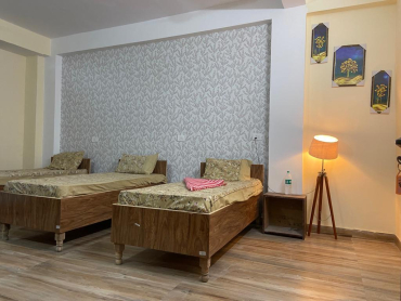 5 Star Residency Pg for Boys & Girls In Sector 18 Gurgaon