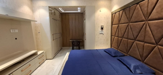 Single Luxury Room available with all Facilities near YMCA University