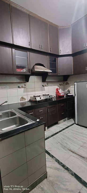 Girls PG Near Sector-16 metro Station, Noida