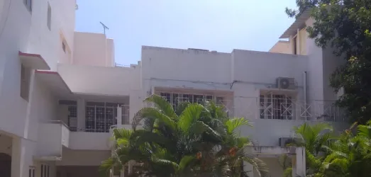 Kings Cross - Boys Hostel