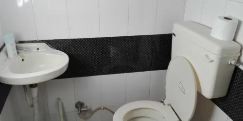 MAX GUEST HOUSE
