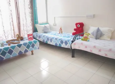 Nap rooms paying guest royal market Ahmedabad, Gujarat