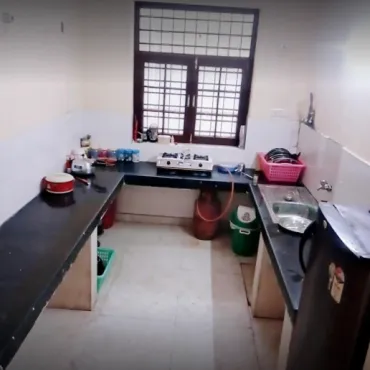 Numero Uno Home PG C Block, Sector 36, Noida, Uttar Pradesh