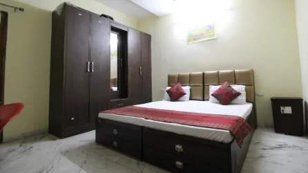PG for Boys in Chandigarh - Sector 18 Aashray Home Stays