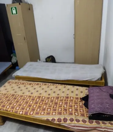 Paying guest for boys