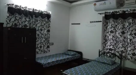 Seethal Ladies Hostel Sholinganallur | Ladies PG Sholinganallur