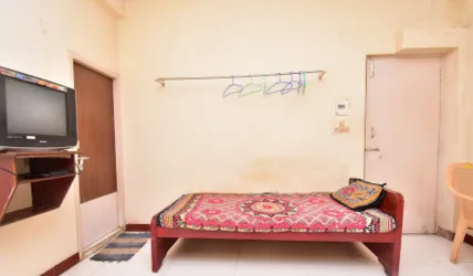 SVH Men PG, Sky hostel