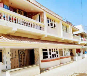 Shivranjani girls pg in Ahmedabad Gujarat