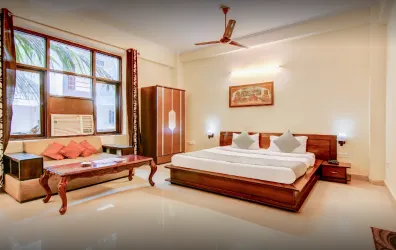 Shyam Vandana paying guest Block B, Sector 26, Noida, Uttar Pradesh