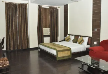 Sri Sri Residency Hotel Anand Vihar, Kaushambi, Ghaziabad, UP