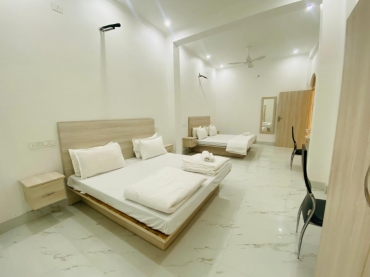 Vista Homestays PG for boys & Girls in Bhandari Bagh, Dehradun