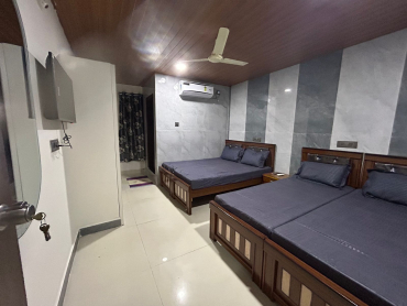 OYO LIFE SPG GRAND pg for boys in Madhapur, Hyderabad, India