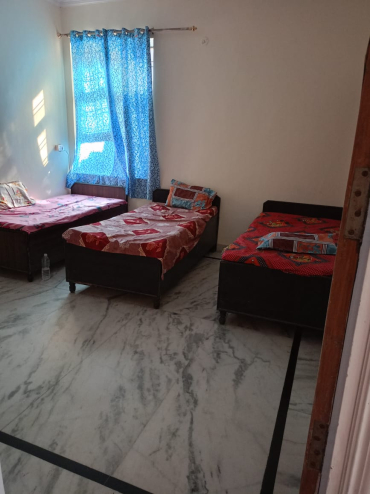 Boys PG Near RVM CAD Training center in Faridabad